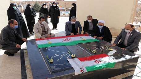  آیین تجدید میثاق دانشگاهیان دانشگاه علوم پزشکی استان سمنان با شهدای گمنام دانشگاه برگزار شد